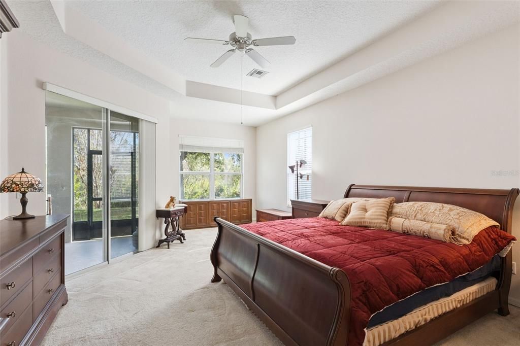 En Venta: $634,000 (5 camas, 2 baños, 3720 Pies cuadrados)