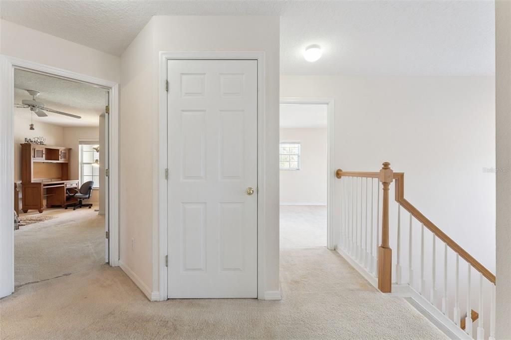 En Venta: $634,000 (5 camas, 2 baños, 3720 Pies cuadrados)