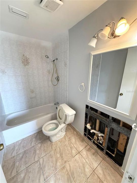 待售: $172,000 (3 贝兹, 2 浴室, 1300 平方英尺)