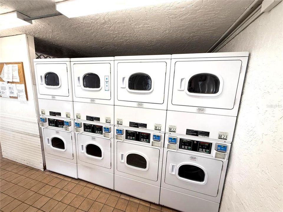 待售: $172,000 (3 贝兹, 2 浴室, 1300 平方英尺)