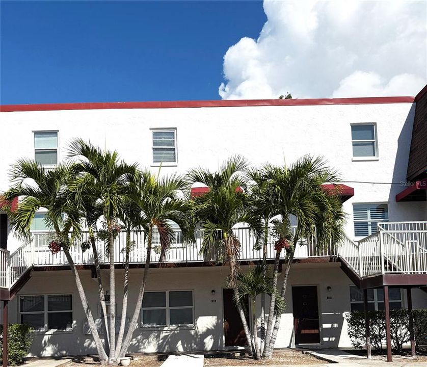 待售: $172,000 (3 贝兹, 2 浴室, 1300 平方英尺)