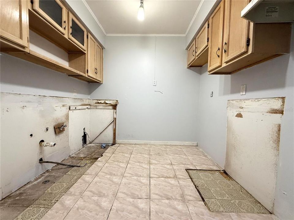 待售: $172,000 (3 贝兹, 2 浴室, 1300 平方英尺)