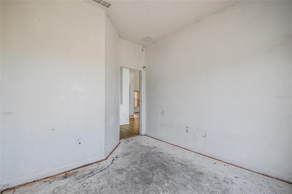 En Venta: $239,900 (4 camas, 3 baños, 2603 Pies cuadrados)