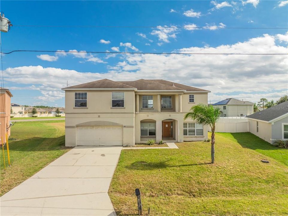 En Venta: $239,900 (4 camas, 3 baños, 2603 Pies cuadrados)