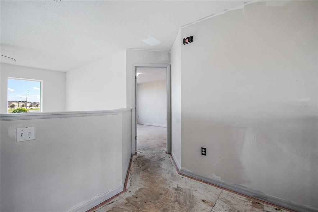 En Venta: $239,900 (4 camas, 3 baños, 2603 Pies cuadrados)