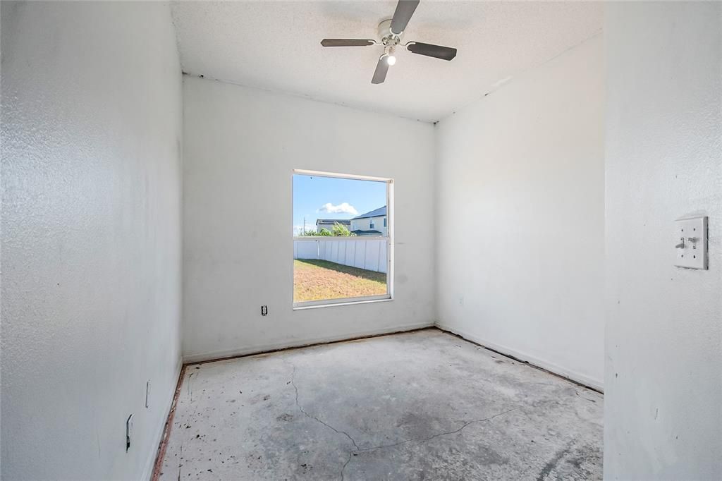 En Venta: $239,900 (4 camas, 3 baños, 2603 Pies cuadrados)