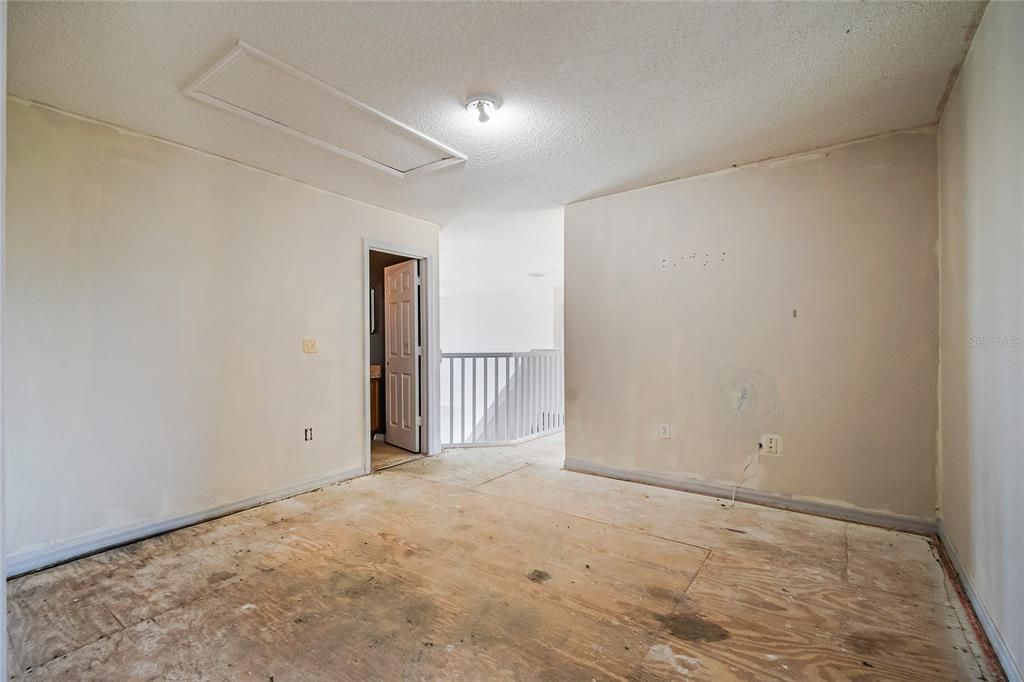 En Venta: $239,900 (4 camas, 3 baños, 2603 Pies cuadrados)