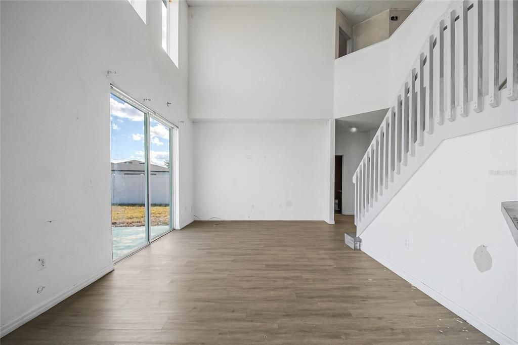 En Venta: $239,900 (4 camas, 3 baños, 2603 Pies cuadrados)