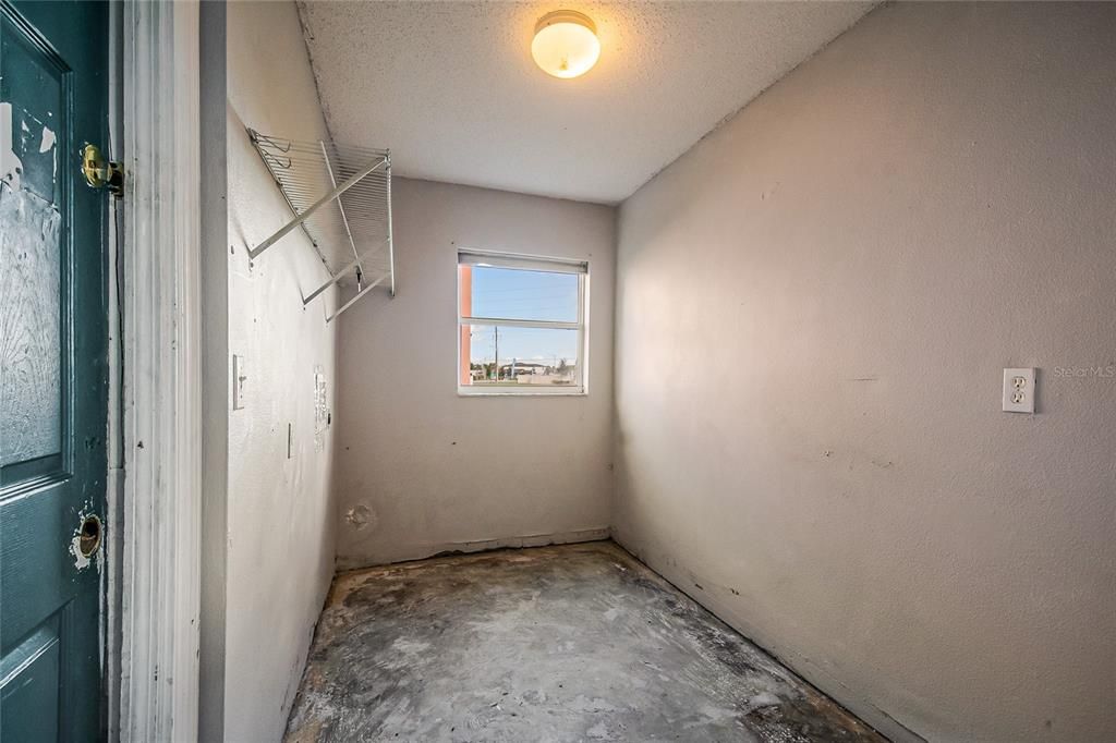 En Venta: $239,900 (4 camas, 3 baños, 2603 Pies cuadrados)