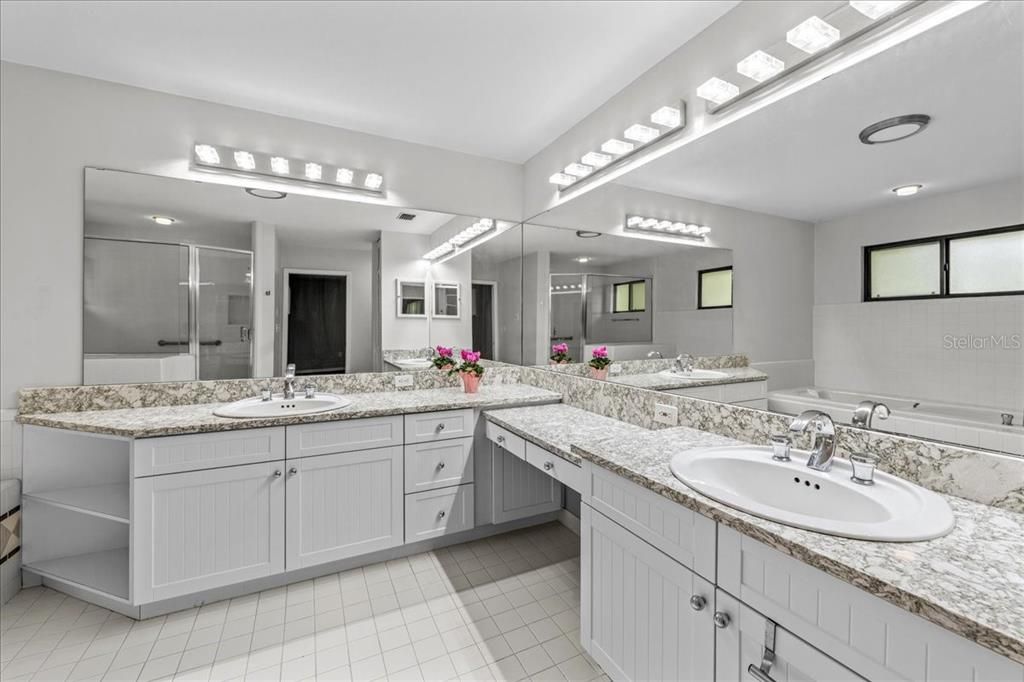 出租: $3,000 (4 贝兹, 3 浴室, 2986 平方英尺)