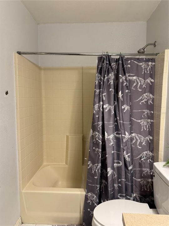 Active With Contract: $237,000 (3 beds, 2 baths, 1413 Square Feet)