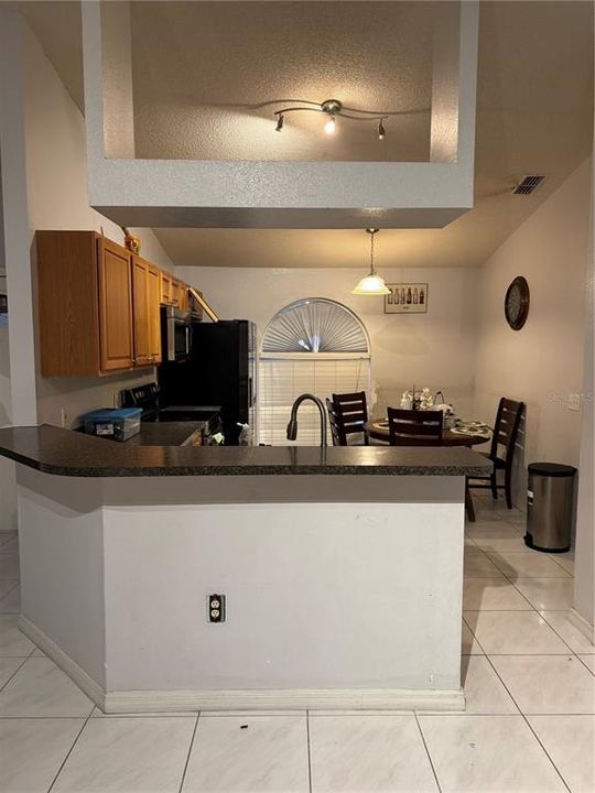 Active With Contract: $237,000 (3 beds, 2 baths, 1413 Square Feet)