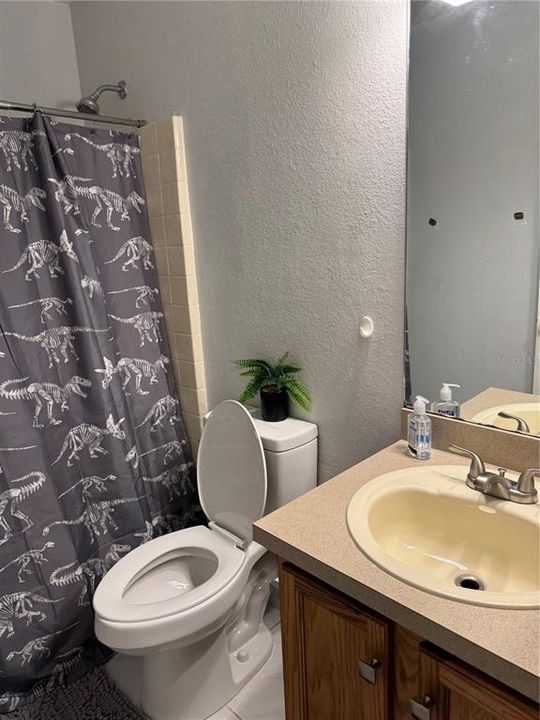 Active With Contract: $237,000 (3 beds, 2 baths, 1413 Square Feet)