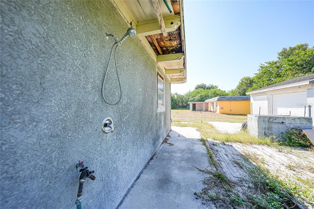 En Venta: $99,000 (2 camas, 1 baños, 924 Pies cuadrados)