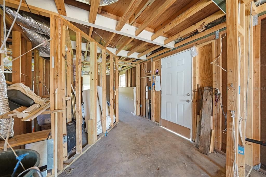 En Venta: $99,000 (2 camas, 1 baños, 924 Pies cuadrados)