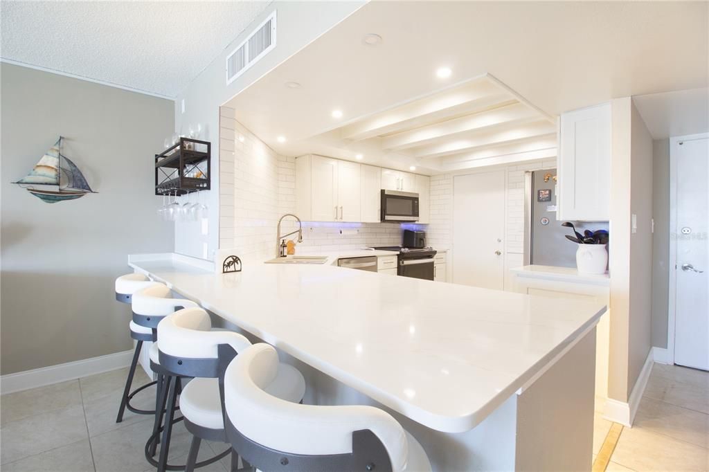 For Sale: $449,000 (2 beds, 2 baths, 1230 Square Feet)