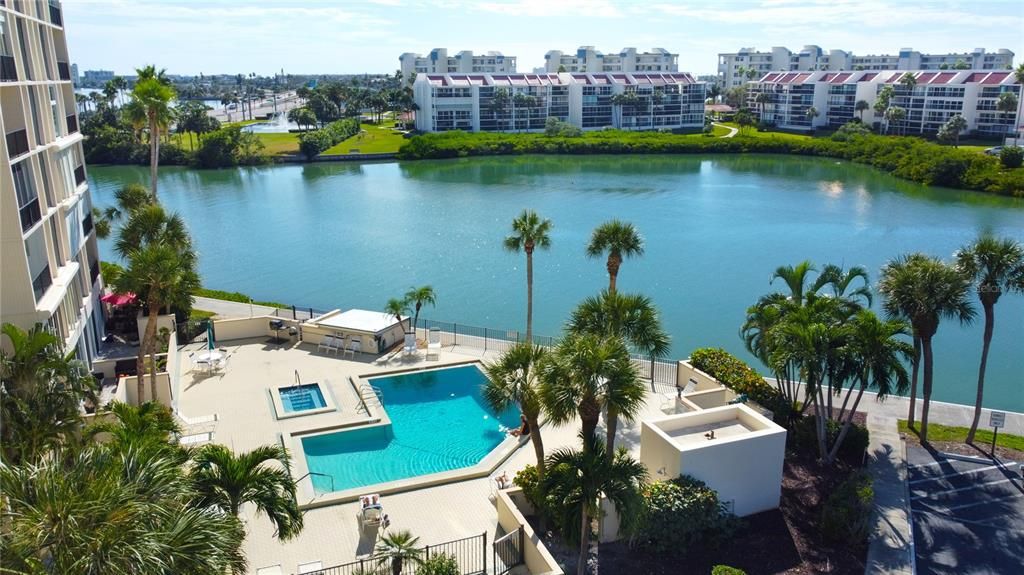 For Sale: $449,000 (2 beds, 2 baths, 1230 Square Feet)