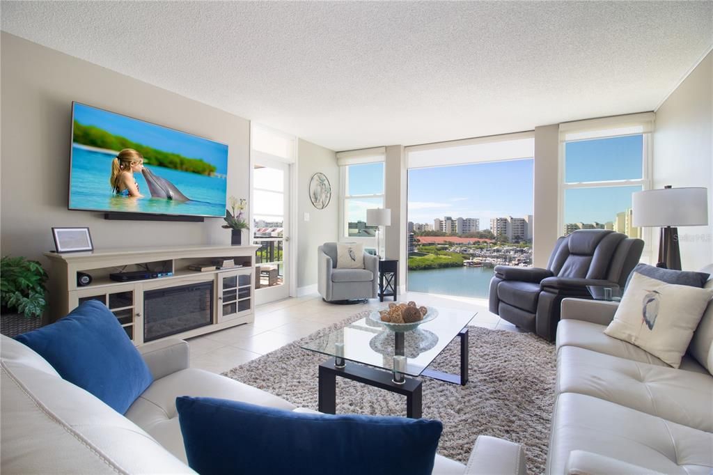 For Sale: $449,000 (2 beds, 2 baths, 1230 Square Feet)