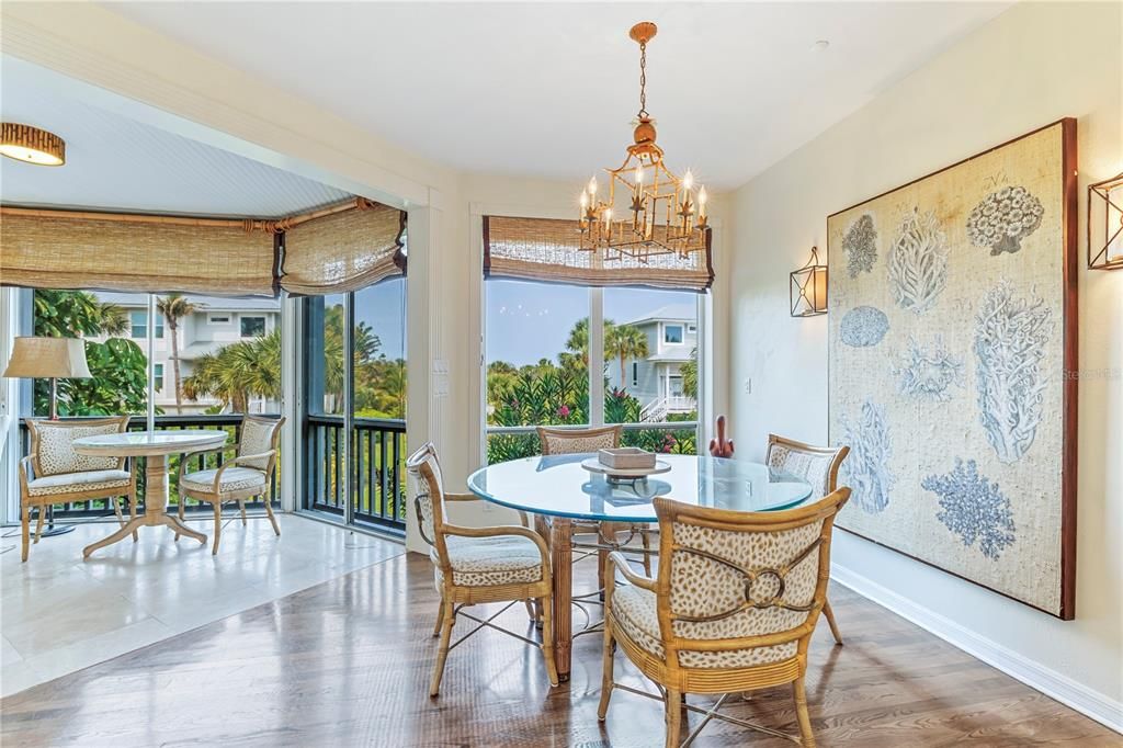 На продажу: $2,199,000 (3 спален, 3 ванн, 1853 Квадратных фут)