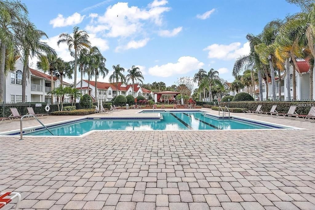 出租: $1,400 (1 贝兹, 1 浴室, 715 平方英尺)