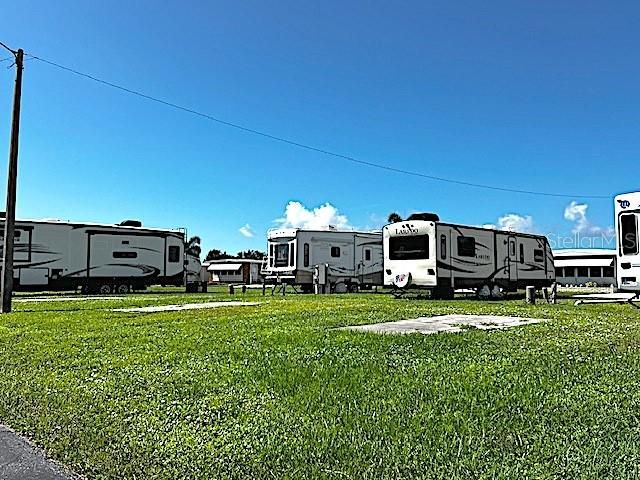 待售: $100,000 (0.17 acres)