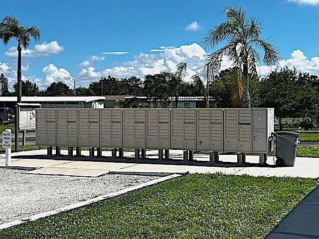 待售: $100,000 (0.17 acres)