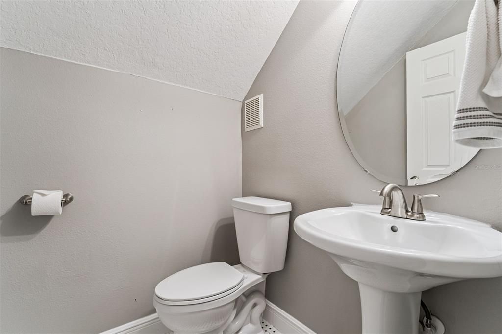 En Venta: $700,000 (3 camas, 3 baños, 2284 Pies cuadrados)