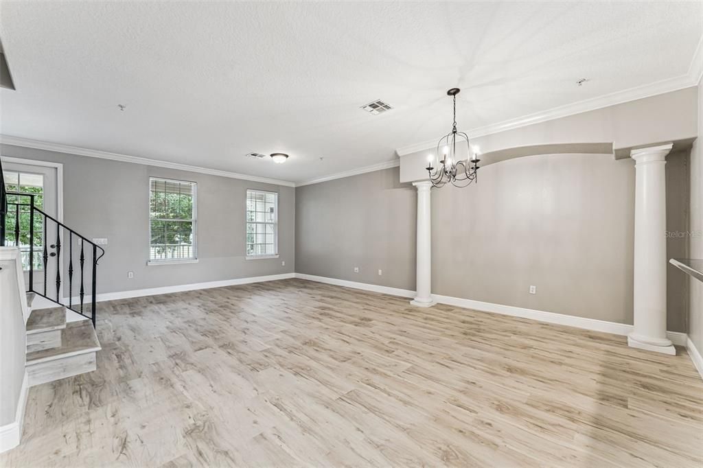 En Venta: $700,000 (3 camas, 3 baños, 2284 Pies cuadrados)