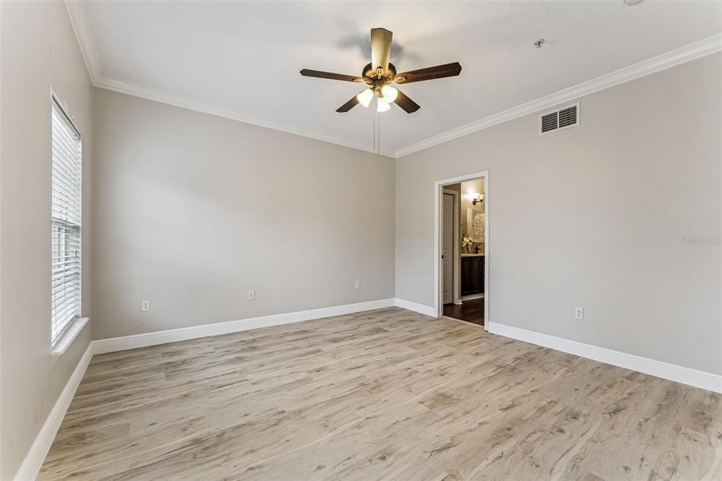 En Venta: $700,000 (3 camas, 3 baños, 2284 Pies cuadrados)