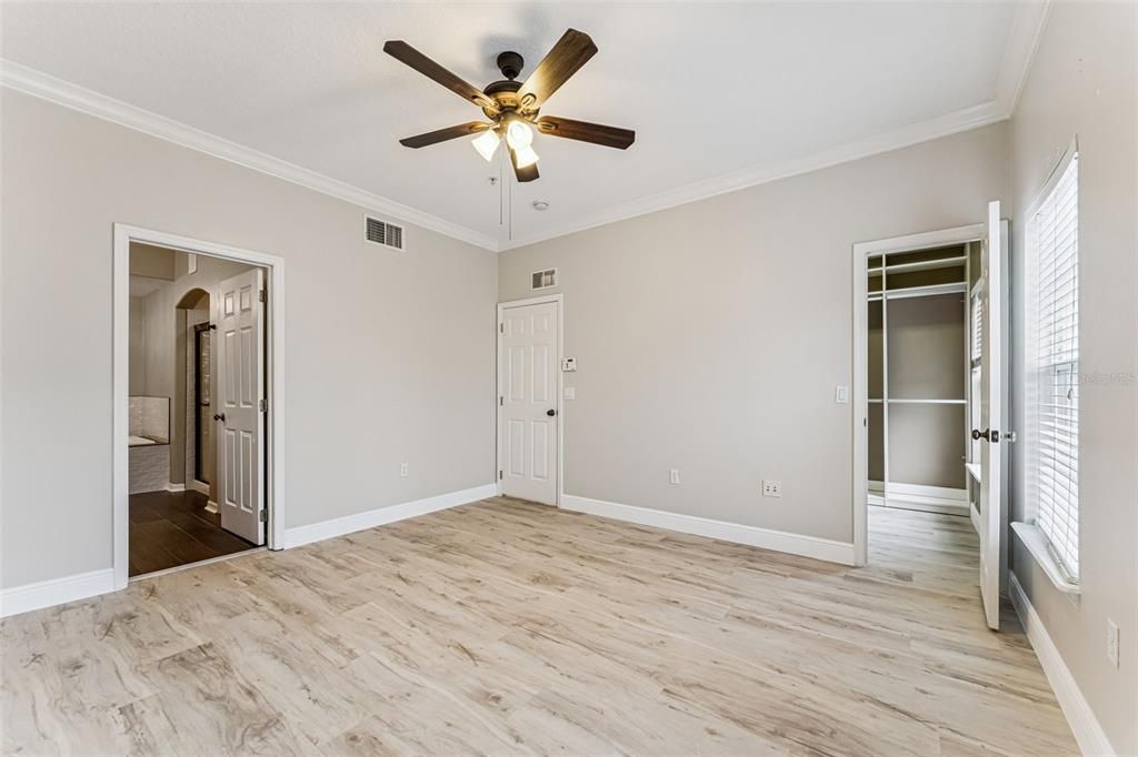 En Venta: $700,000 (3 camas, 3 baños, 2284 Pies cuadrados)