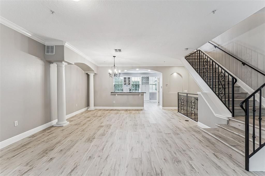 En Venta: $700,000 (3 camas, 3 baños, 2284 Pies cuadrados)