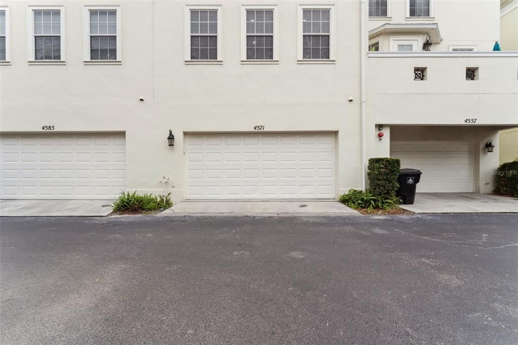 En Venta: $700,000 (3 camas, 3 baños, 2284 Pies cuadrados)