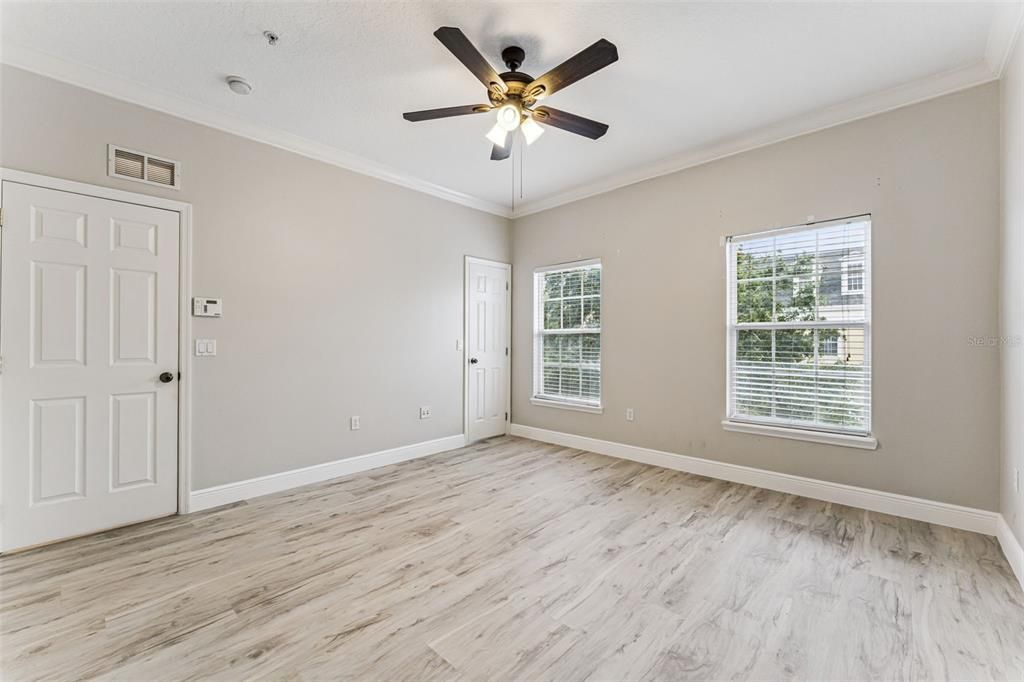 En Venta: $700,000 (3 camas, 3 baños, 2284 Pies cuadrados)