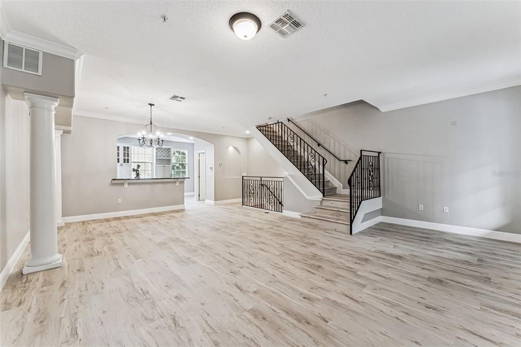 En Venta: $700,000 (3 camas, 3 baños, 2284 Pies cuadrados)