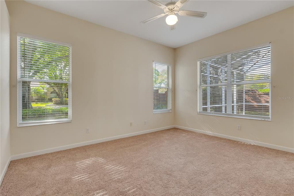 待售: $717,000 (4 贝兹, 3 浴室, 2224 平方英尺)