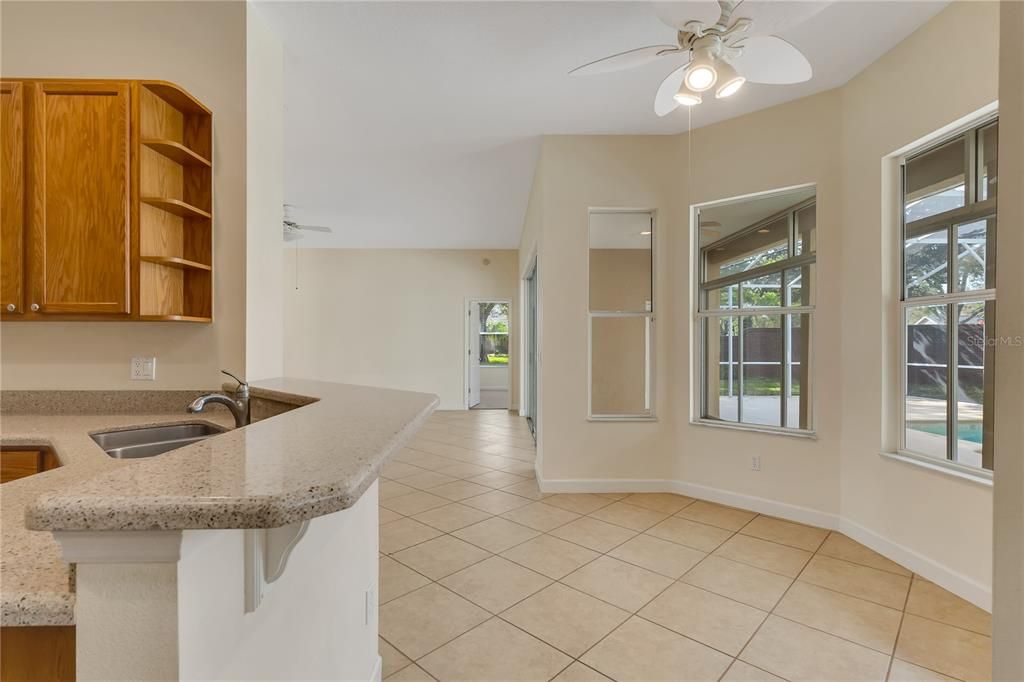 待售: $717,000 (4 贝兹, 3 浴室, 2224 平方英尺)