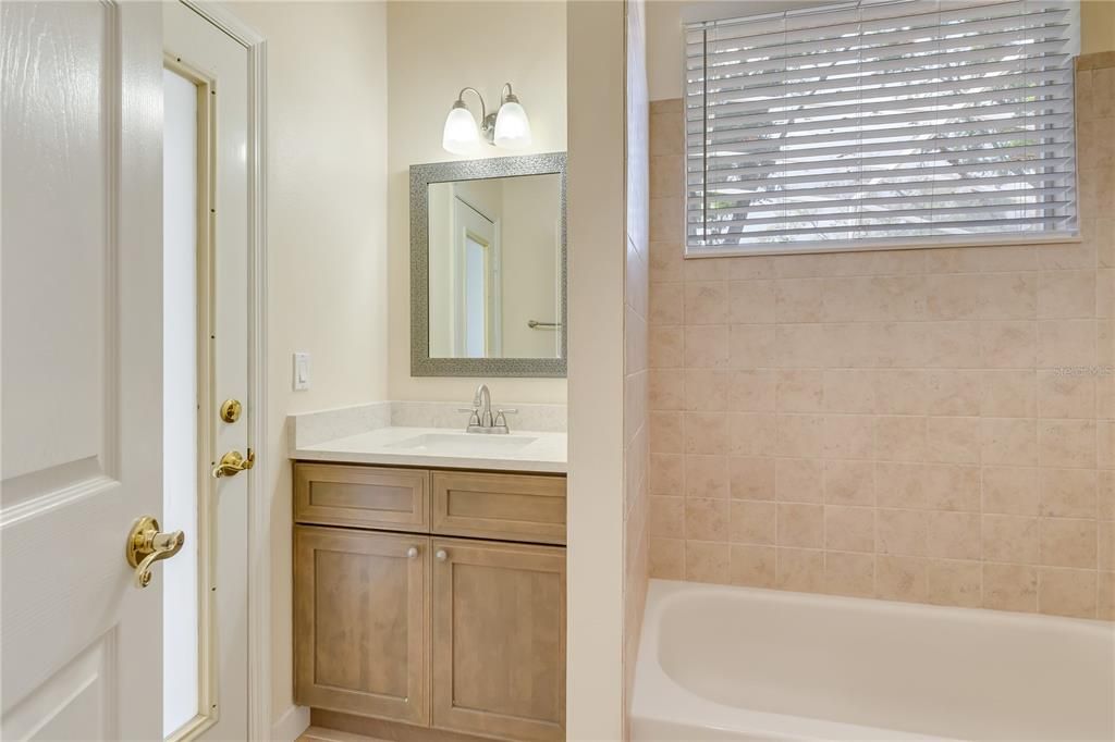 待售: $717,000 (4 贝兹, 3 浴室, 2224 平方英尺)