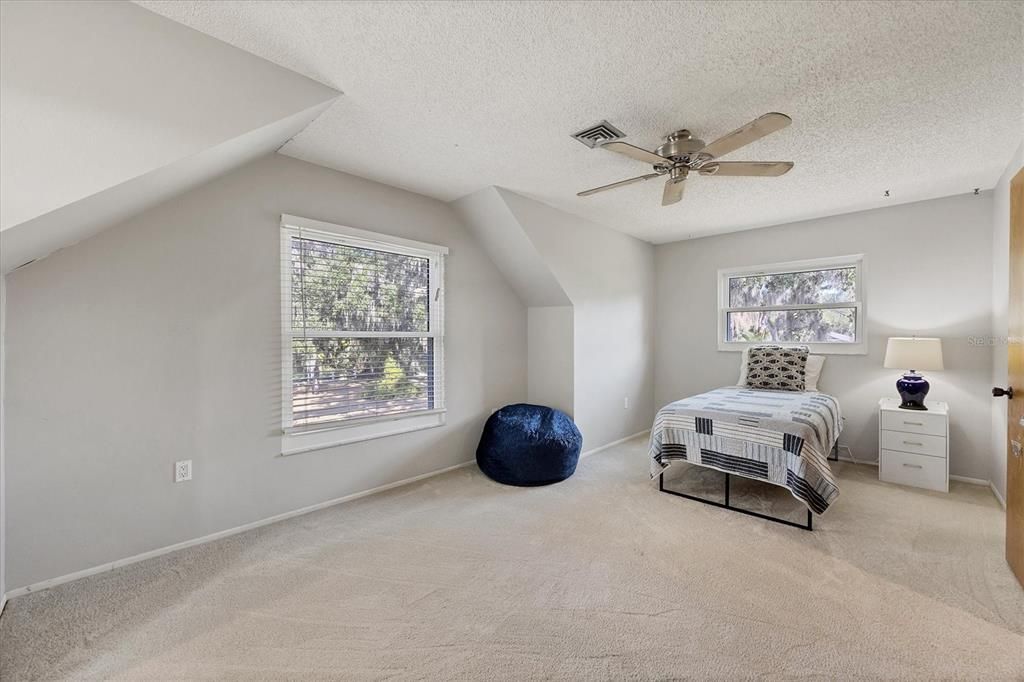 For Sale: $825,000 (3 beds, 2 baths, 2186 Square Feet)