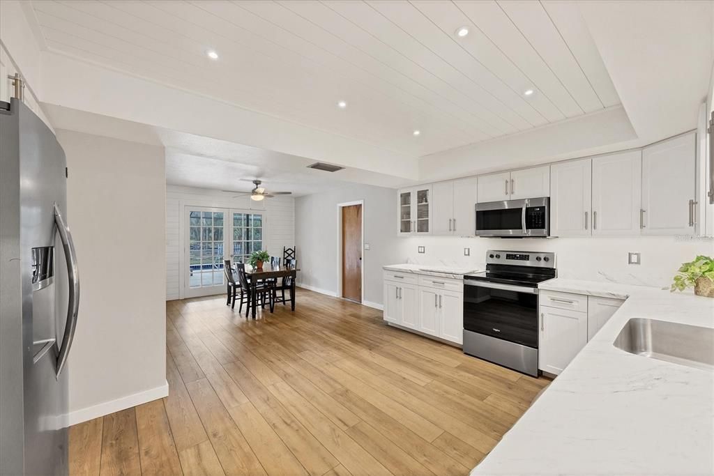 For Sale: $825,000 (3 beds, 2 baths, 2186 Square Feet)