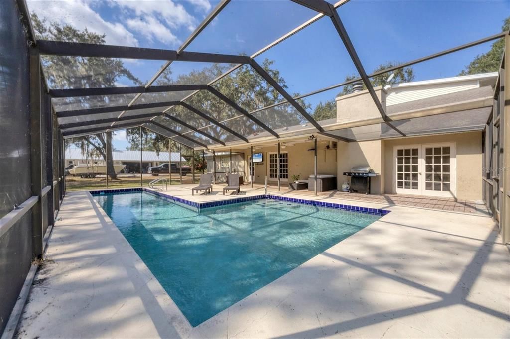 For Sale: $825,000 (3 beds, 2 baths, 2186 Square Feet)