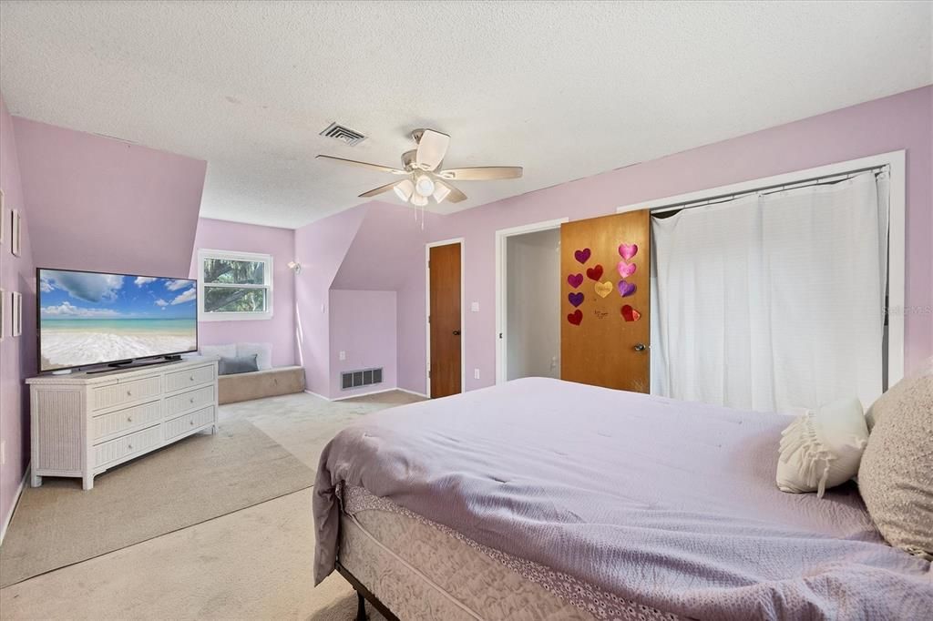 For Sale: $825,000 (3 beds, 2 baths, 2186 Square Feet)