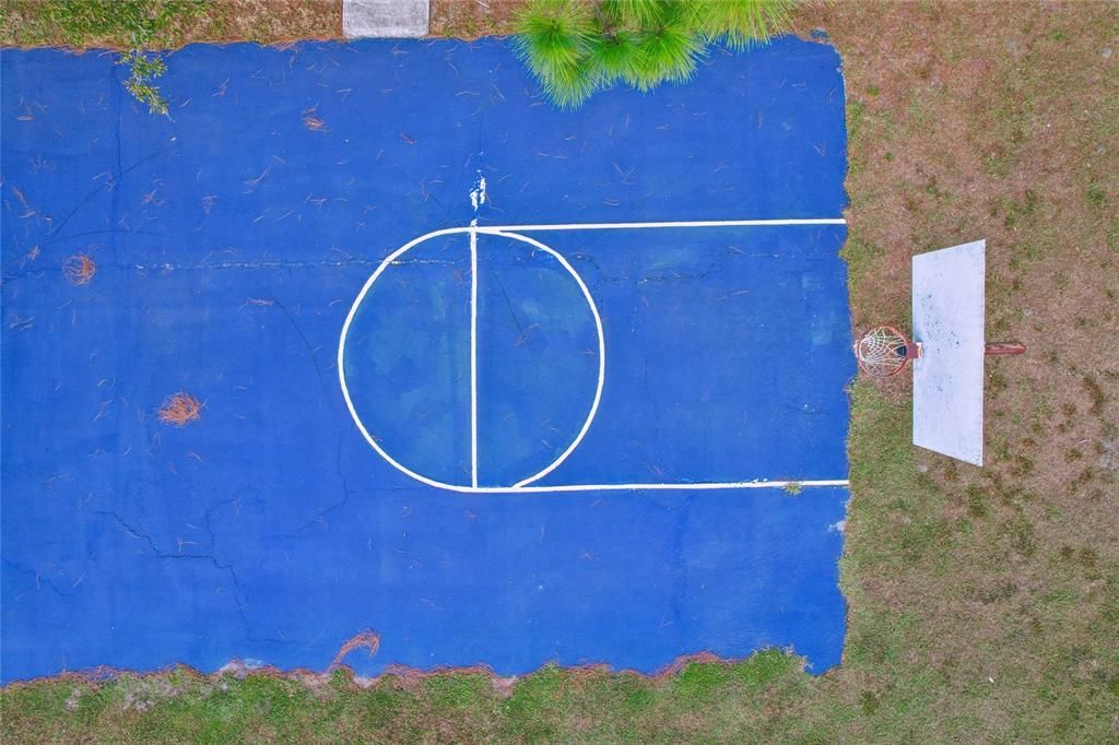 Под контрактом: $422,900 (4 спален, 2 ванн, 2080 Квадратных фут)