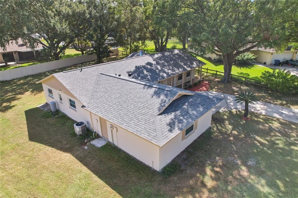 Под контрактом: $422,900 (4 спален, 2 ванн, 2080 Квадратных фут)