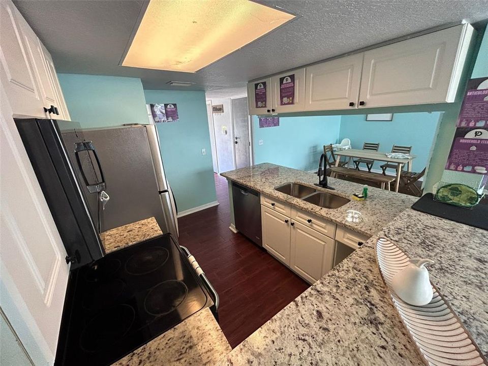 В аренду: $1,800 (3 спален, 2 ванн, 1788 Квадратных фут)