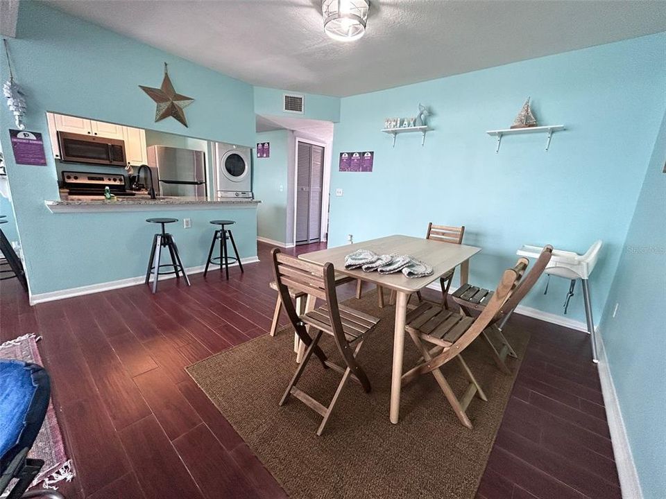 В аренду: $1,800 (3 спален, 2 ванн, 1788 Квадратных фут)