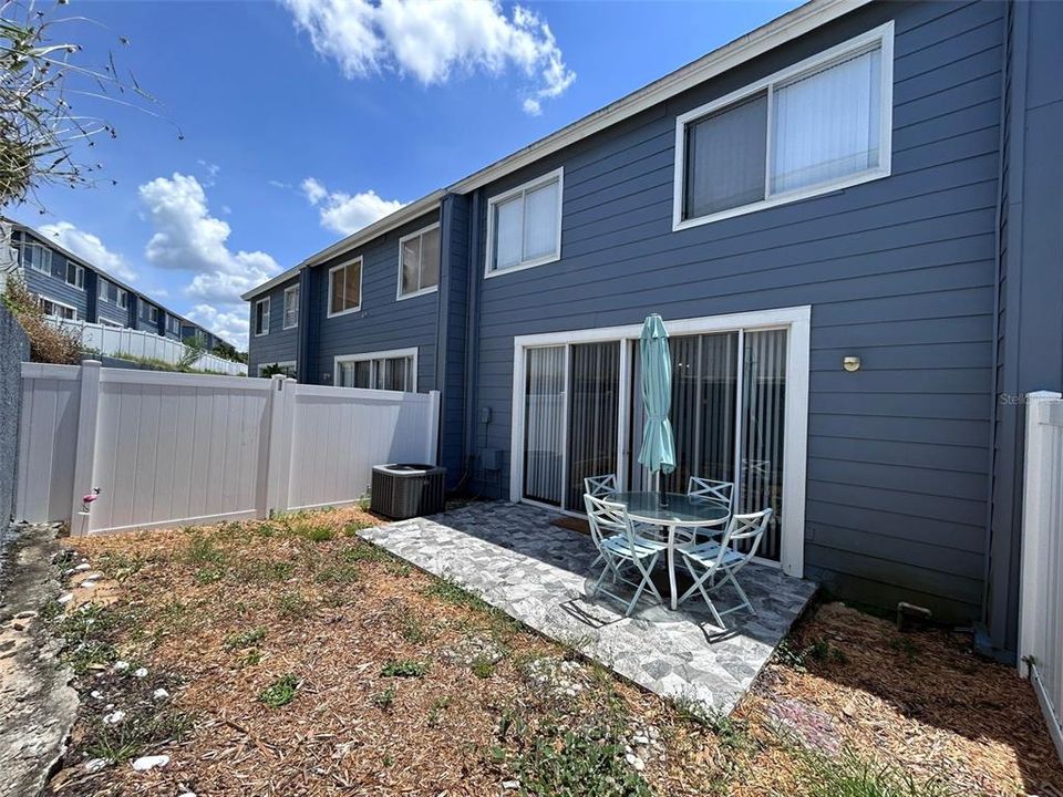 В аренду: $1,800 (3 спален, 2 ванн, 1788 Квадратных фут)