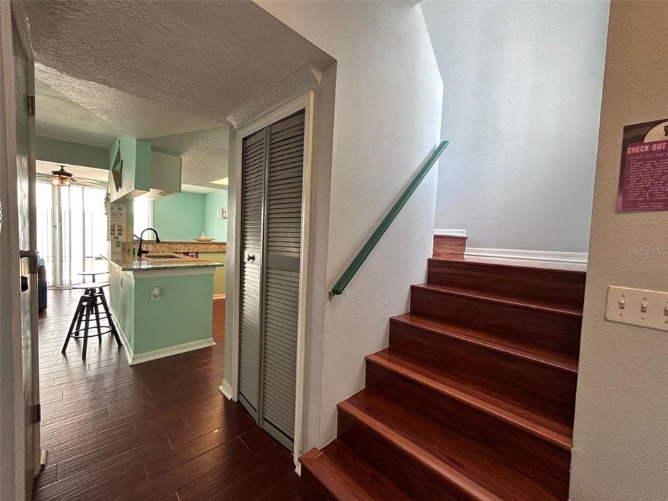 В аренду: $1,800 (3 спален, 2 ванн, 1788 Квадратных фут)