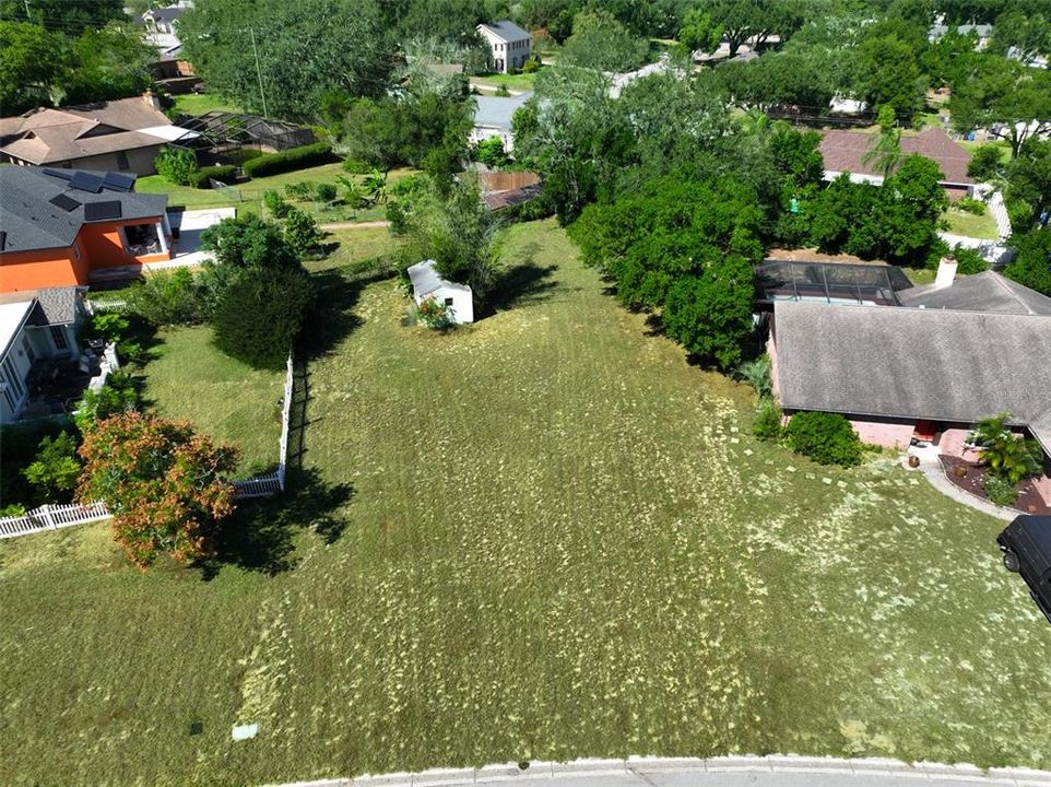 На продажу: $170,000 (0.39 acres)