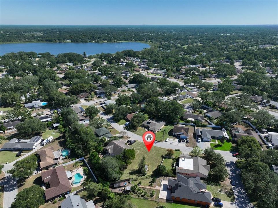 На продажу: $170,000 (0.39 acres)