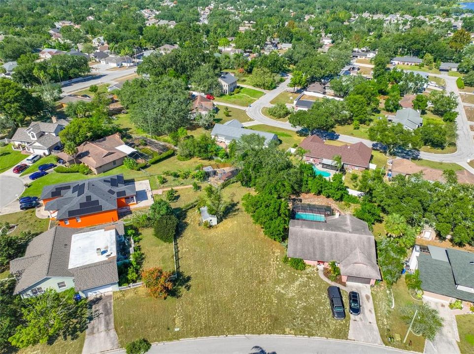 На продажу: $170,000 (0.39 acres)